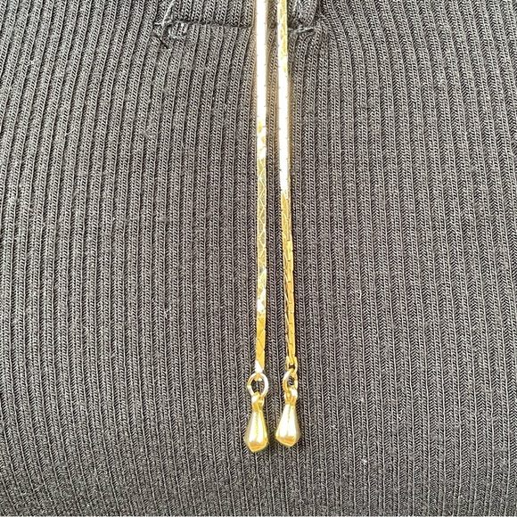 Gold Flower Style Bolo Necklace - Picture 4 of 13